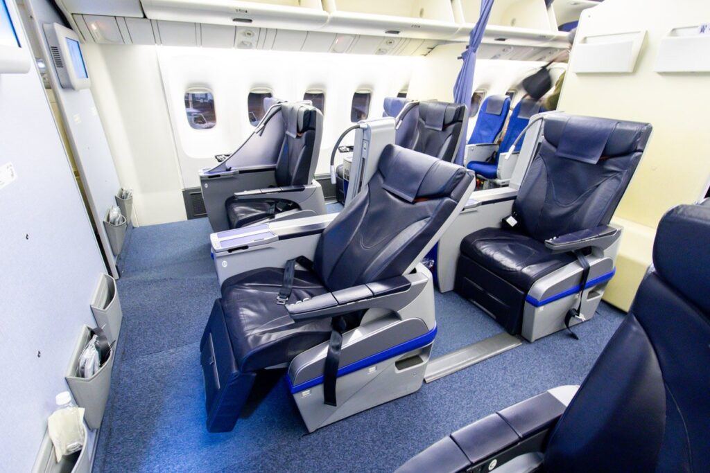 ANA 767 Premium Class Cabin