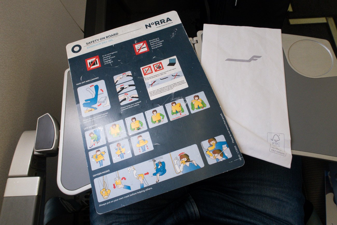 Finnair E190 Safety Card