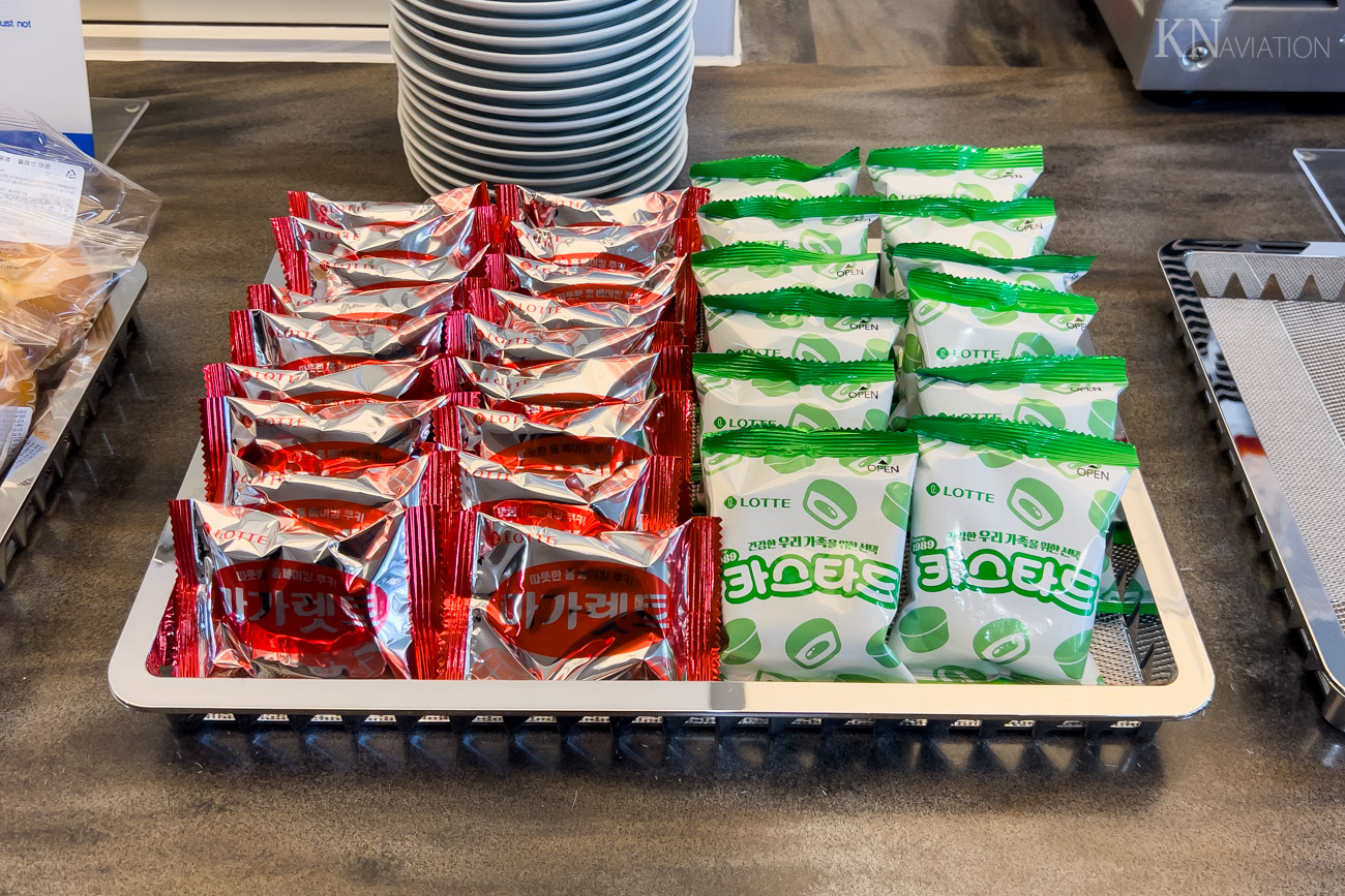 KAL Lounge Jeju Snacks